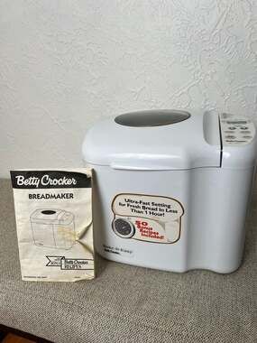Betty Crocker Bake-It-Easy BC-1699 Bread Maker Machine with Manual